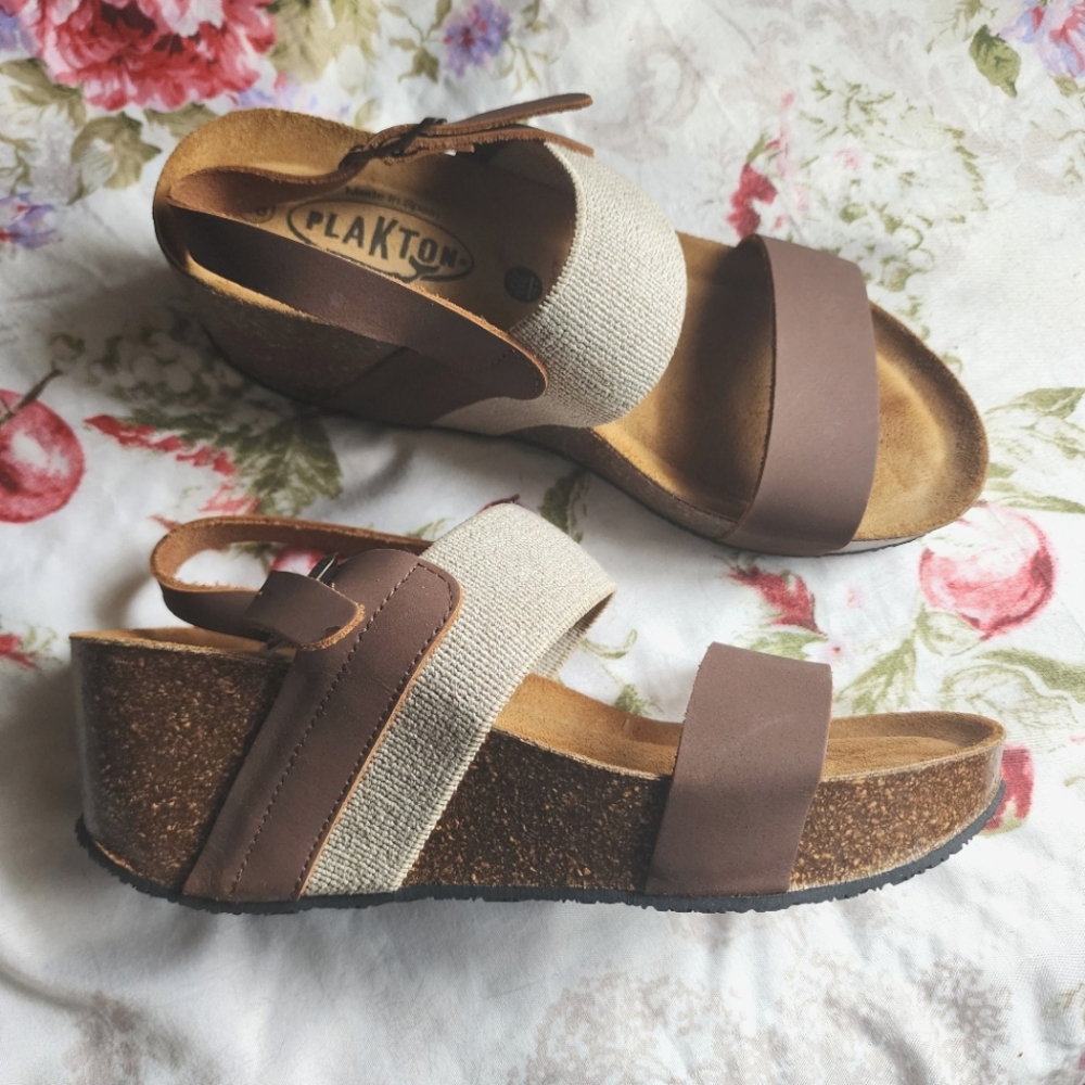 Women's Brown and Cream Sandals SIZE 38